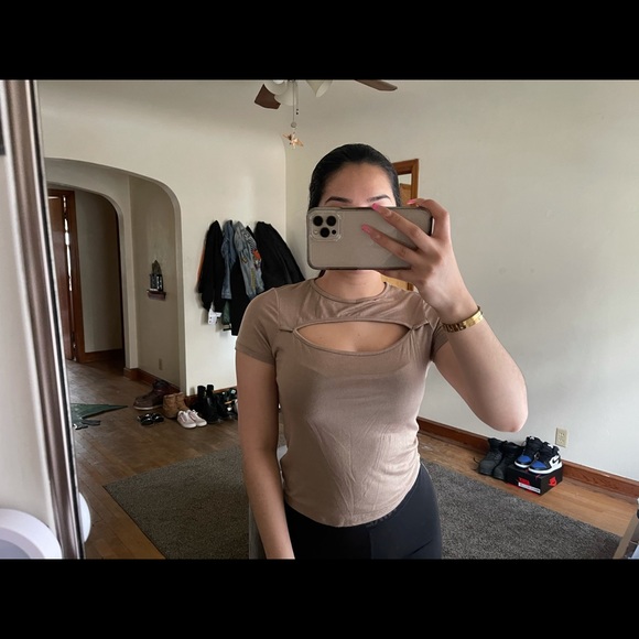 T-shirt - Picture 2 of 2